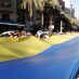 ALICANTE SE VISTE DE LUTO Y DIGNIDAD: cien metros de bandera ucraniana recorren la ciudad en memoria de dos millos de almas